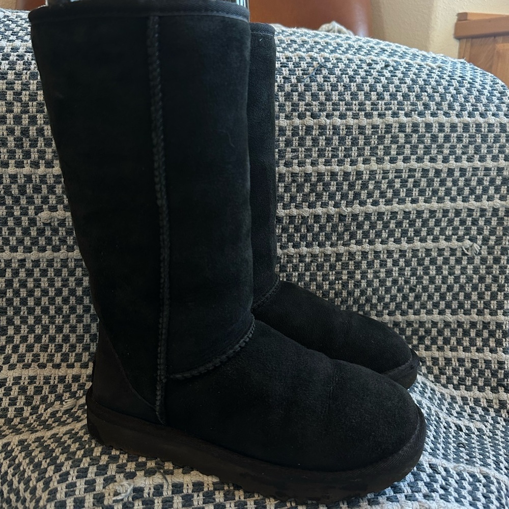 Black tall UGGS